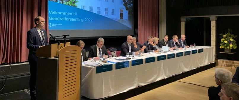 Billede af generalforsamling i Djurslands Bank 2022.